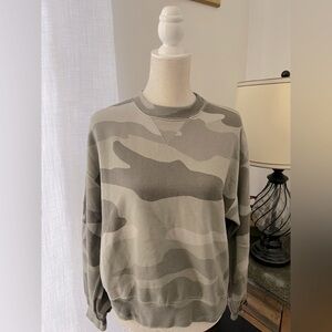 Abercrombie & Fitch camo sweatshirt